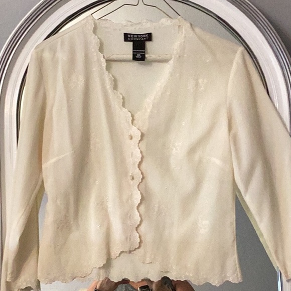 Top - Picture 2 of 3